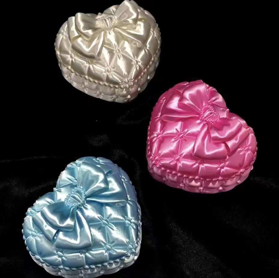 Silk Heart-Shaped Jewelry Box  - Token Tray Organizer 리뷰 및 가격